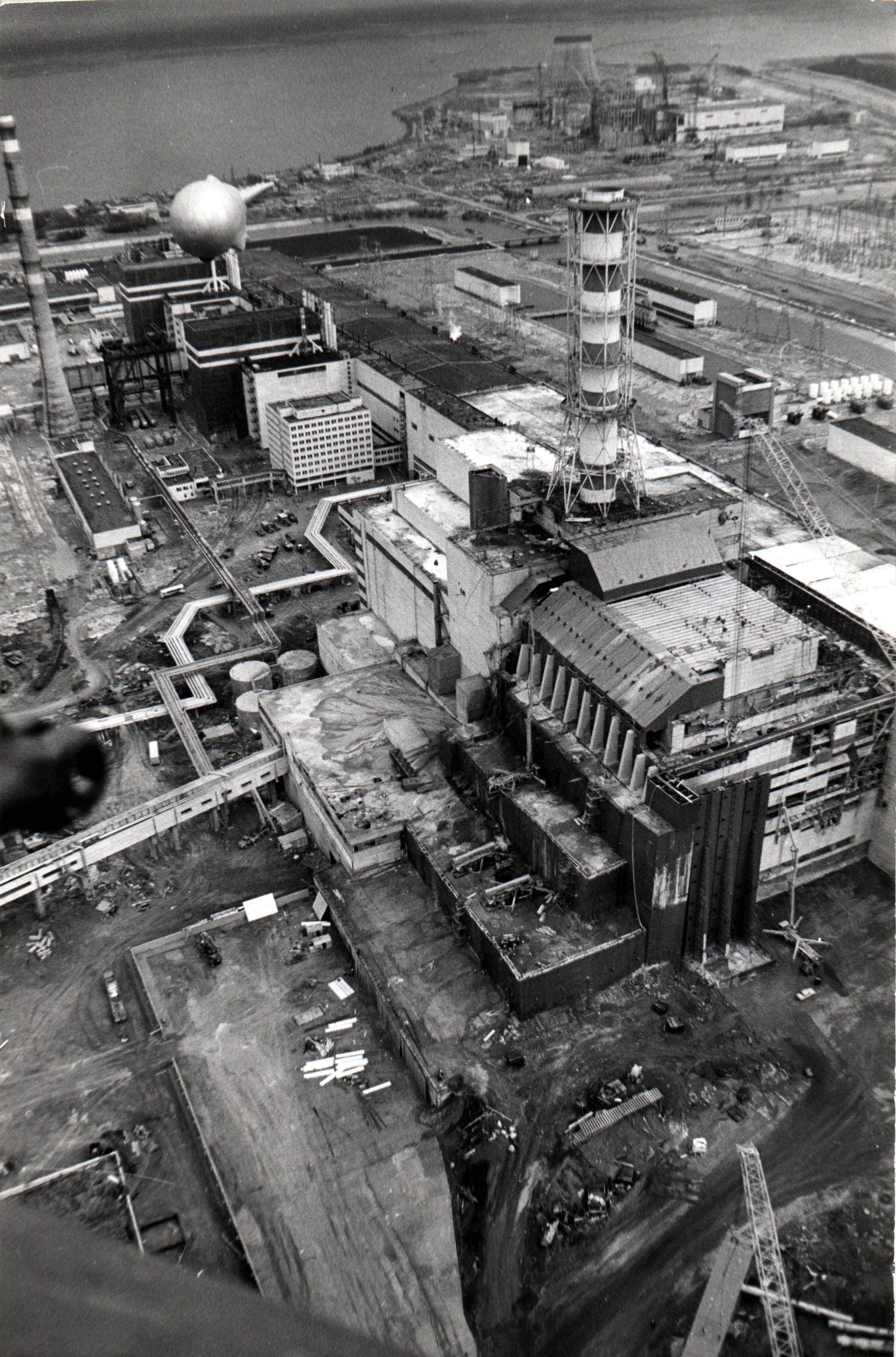 November 1986 - Výstavba objektu „Ukrytie“. ČAJE